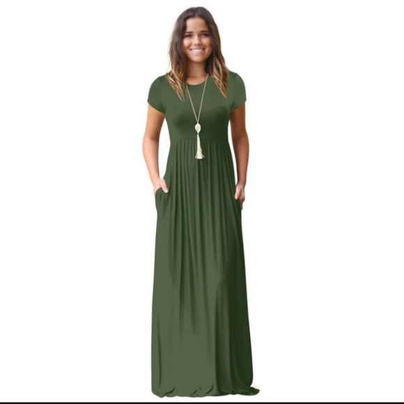 Dresses & Skirts - (Last 1) Women’s casual maxi dress with pockets.